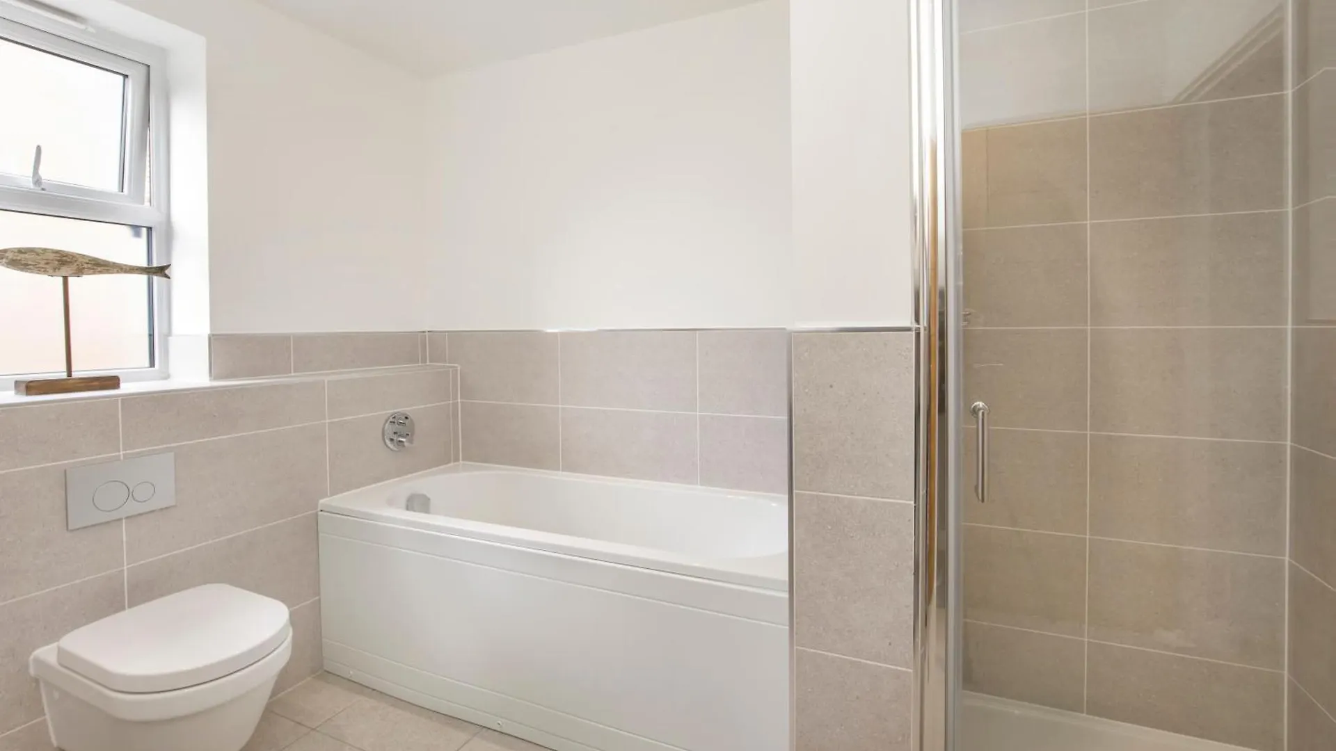 Mount Vale 4 Bedroom Luxury Home & Free Parking ヨーク 0*,
