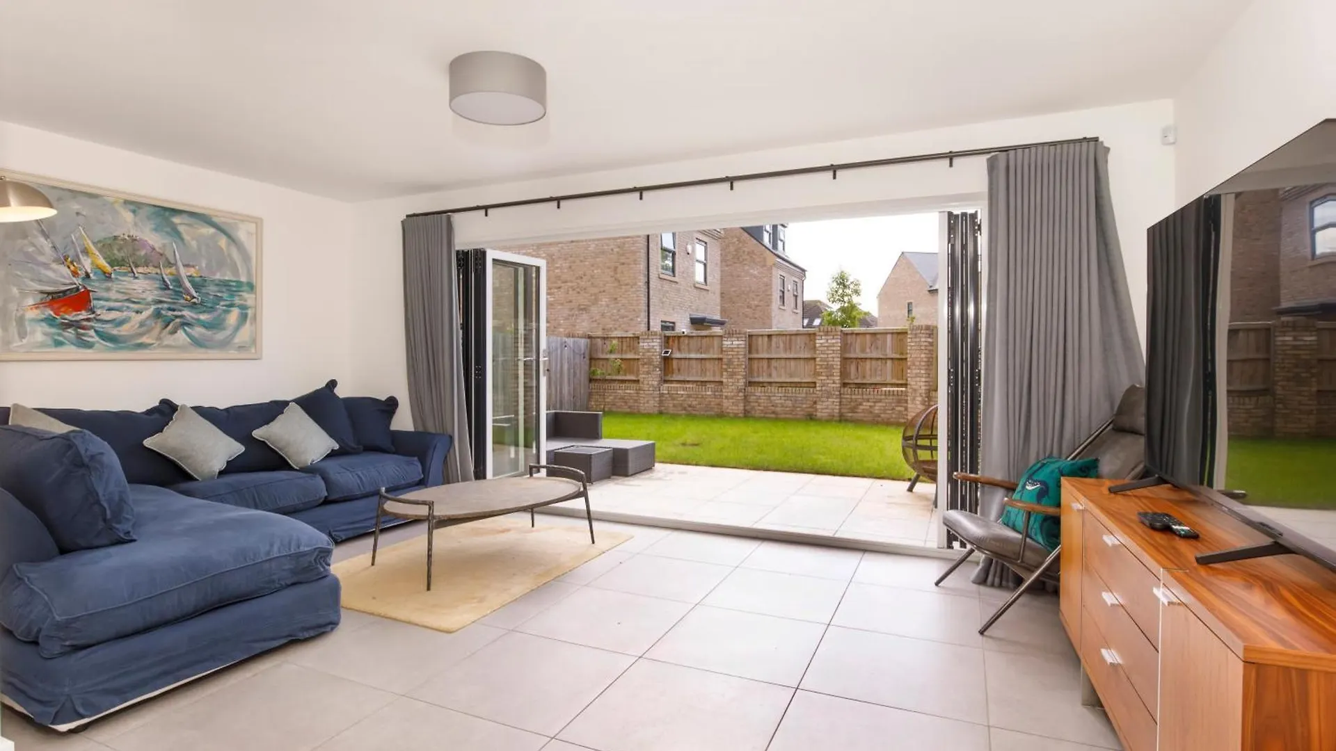 Mount Vale 4 Bedroom Luxury Home & Free Parking ヨーク